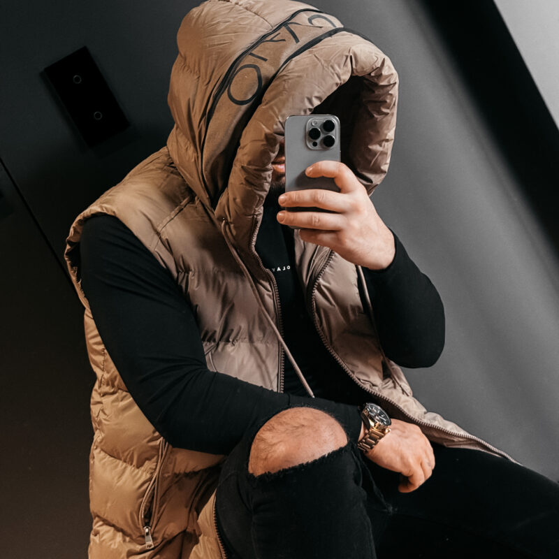 bezrękawnik TAER 556 Bezrękawnik męski TAER 2026 Beżowy