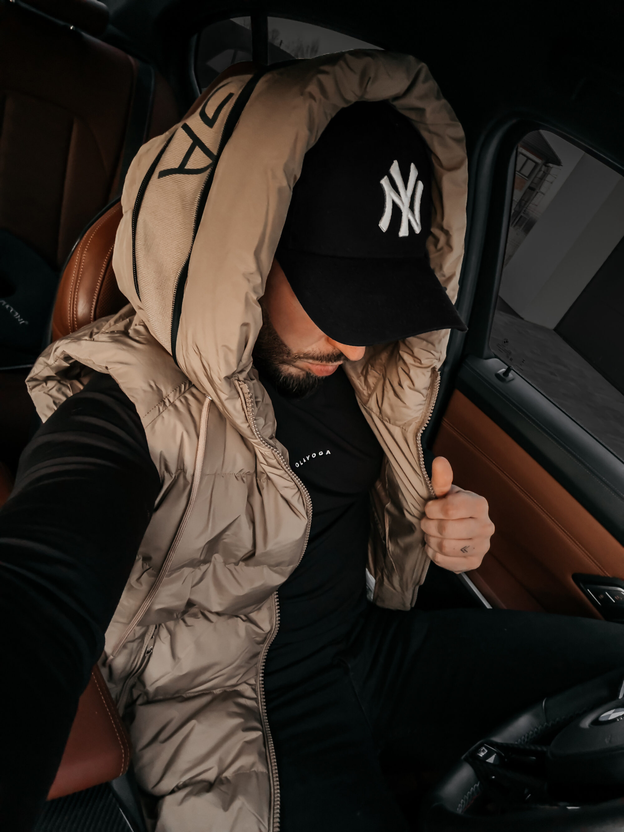 bezrękawnik TAER 557 Bezrękawnik męski TAER 2026 Beżowy