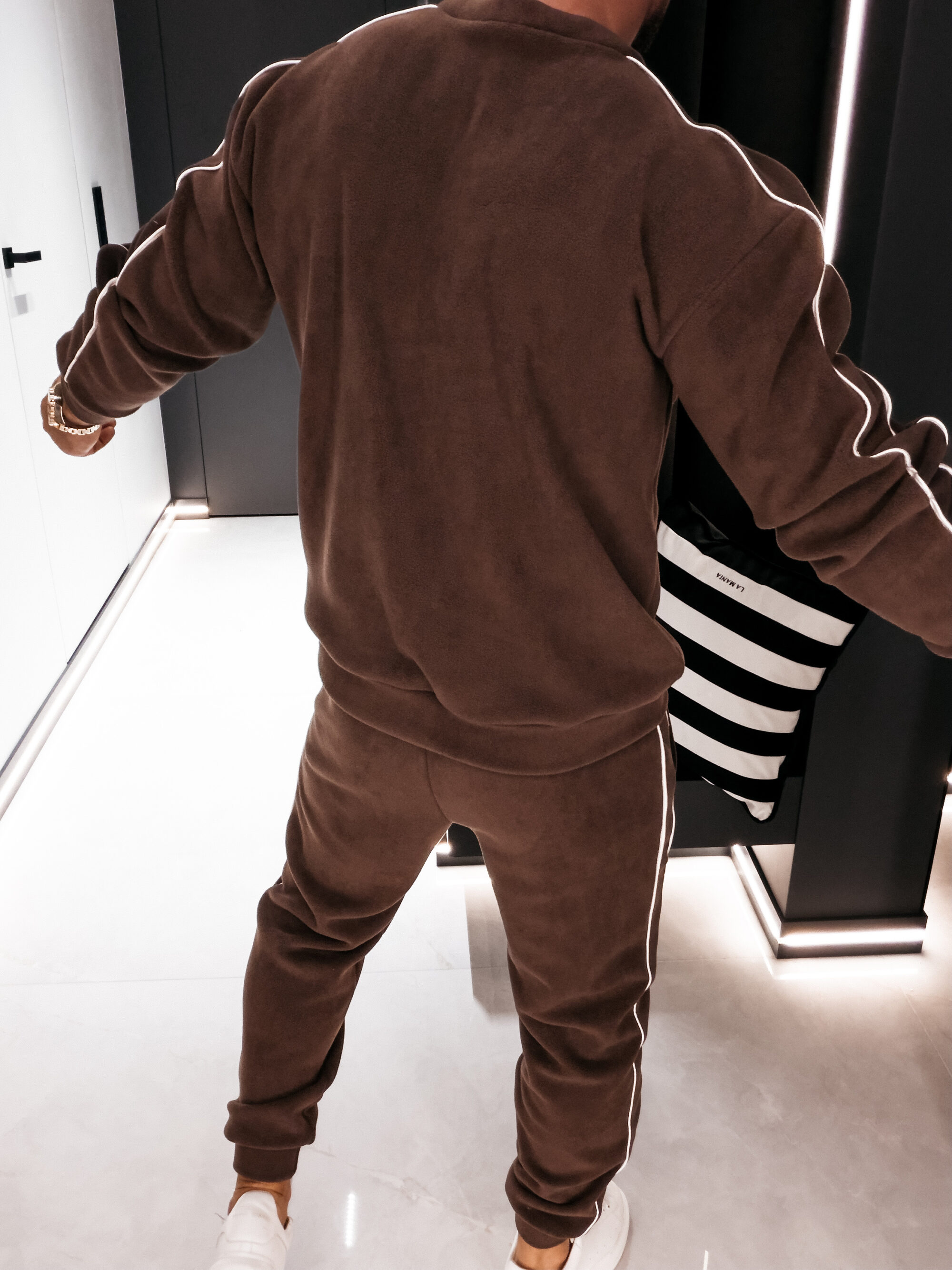 komplet LENTO MEN 841 Komplet męski LENTO MEN 2026 Brązowy