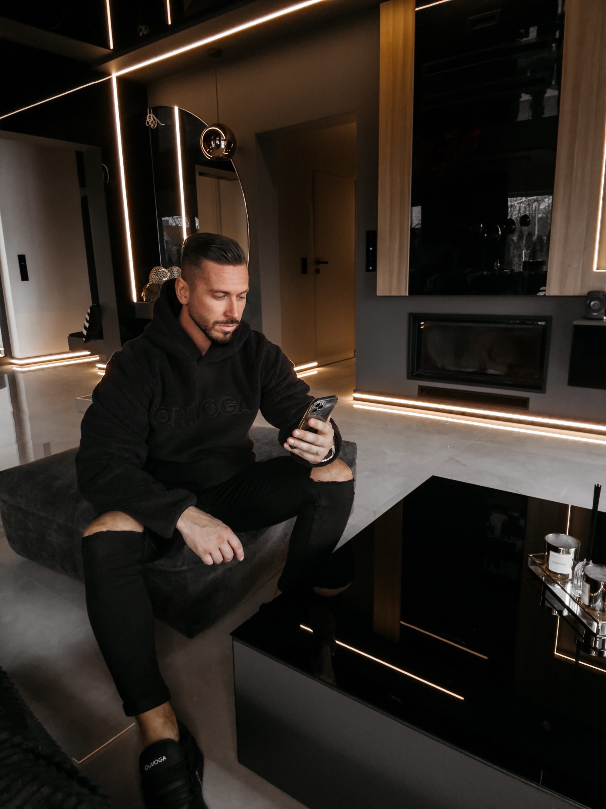 Bluza męska BEARHOOD 2026 Czarna