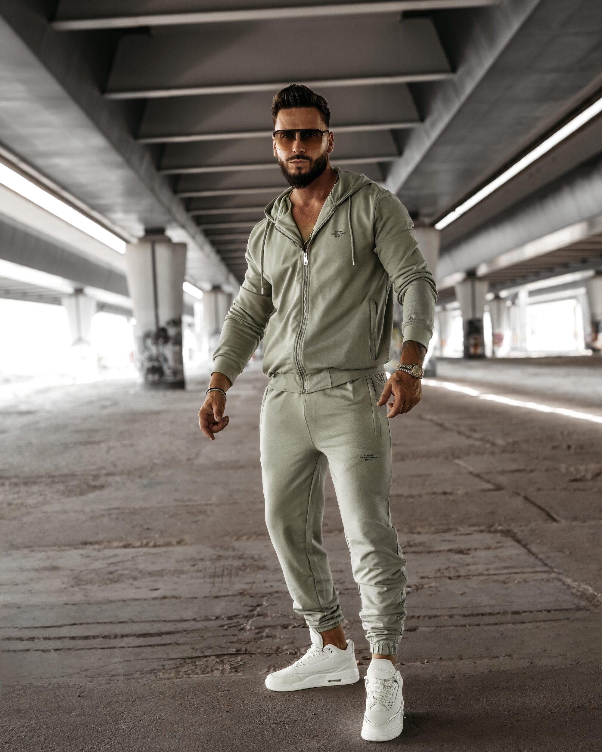 bluza LEOTO SWEATSHIRT144 Spodnie męskie LEOTO PANTS 2026 Oliwkowe