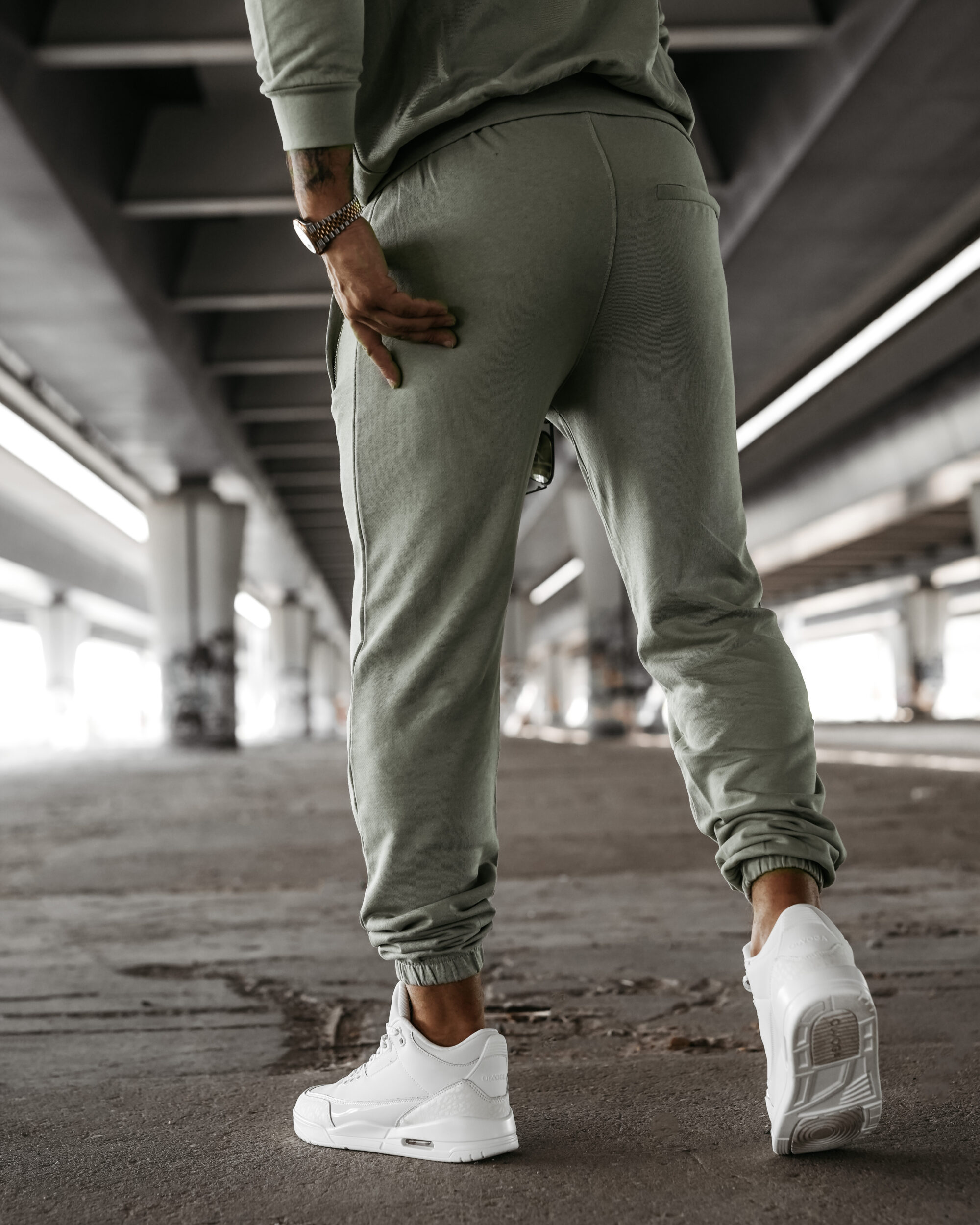 spodnie LEOTO PANTS 159 Spodnie męskie LEOTO PANTS 2026 Oliwkowe